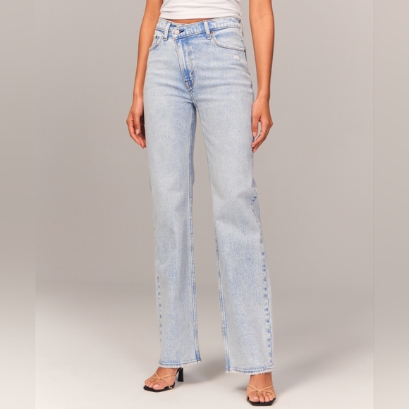 NWT Abercrombie & Fitch 90s Relaxed High Rise Jeans with Criss Cross Waistband - Picture 4 of 11
